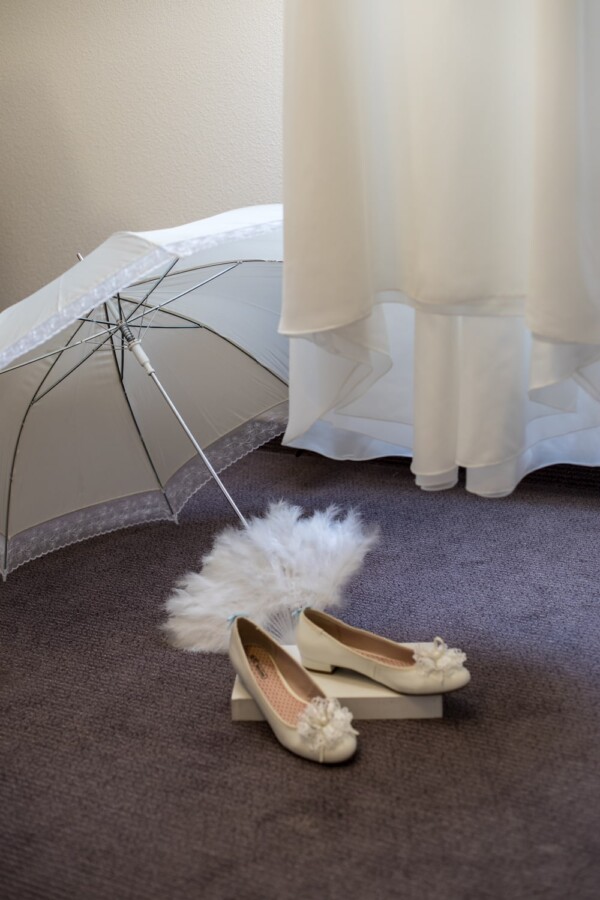 Tenue mariée instruments de beauté